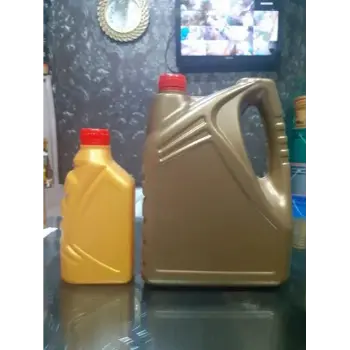 Light Weight Plastic Engine Oil Can