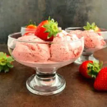 Additive Free  Strawberry Ice Cream